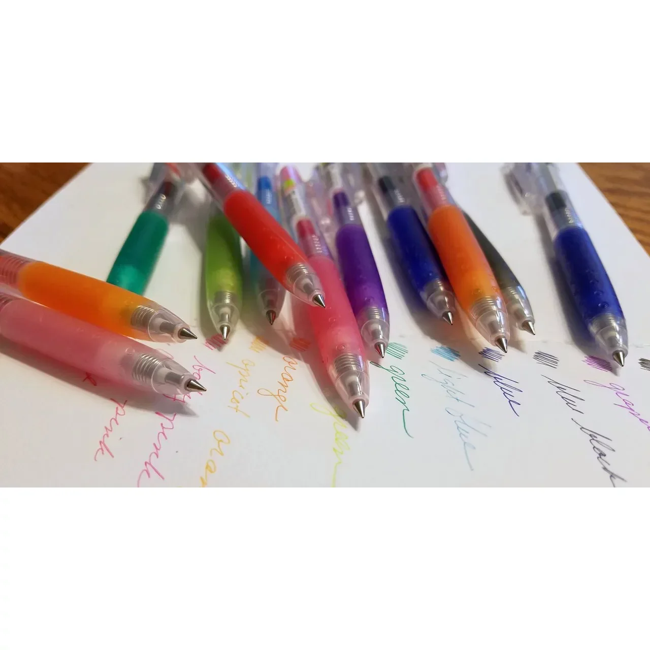 Pilot Juice Gel Ink Ballpoint Pens 0.5mm 12 Color Set - Image 2